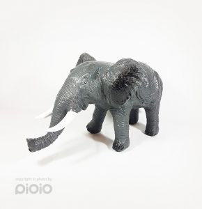 عروسک فیل پلاستیکی
