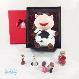 هدیه تولد با عروسک گاو تپل خندان