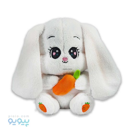 عروسک خرگوش هویج به دست