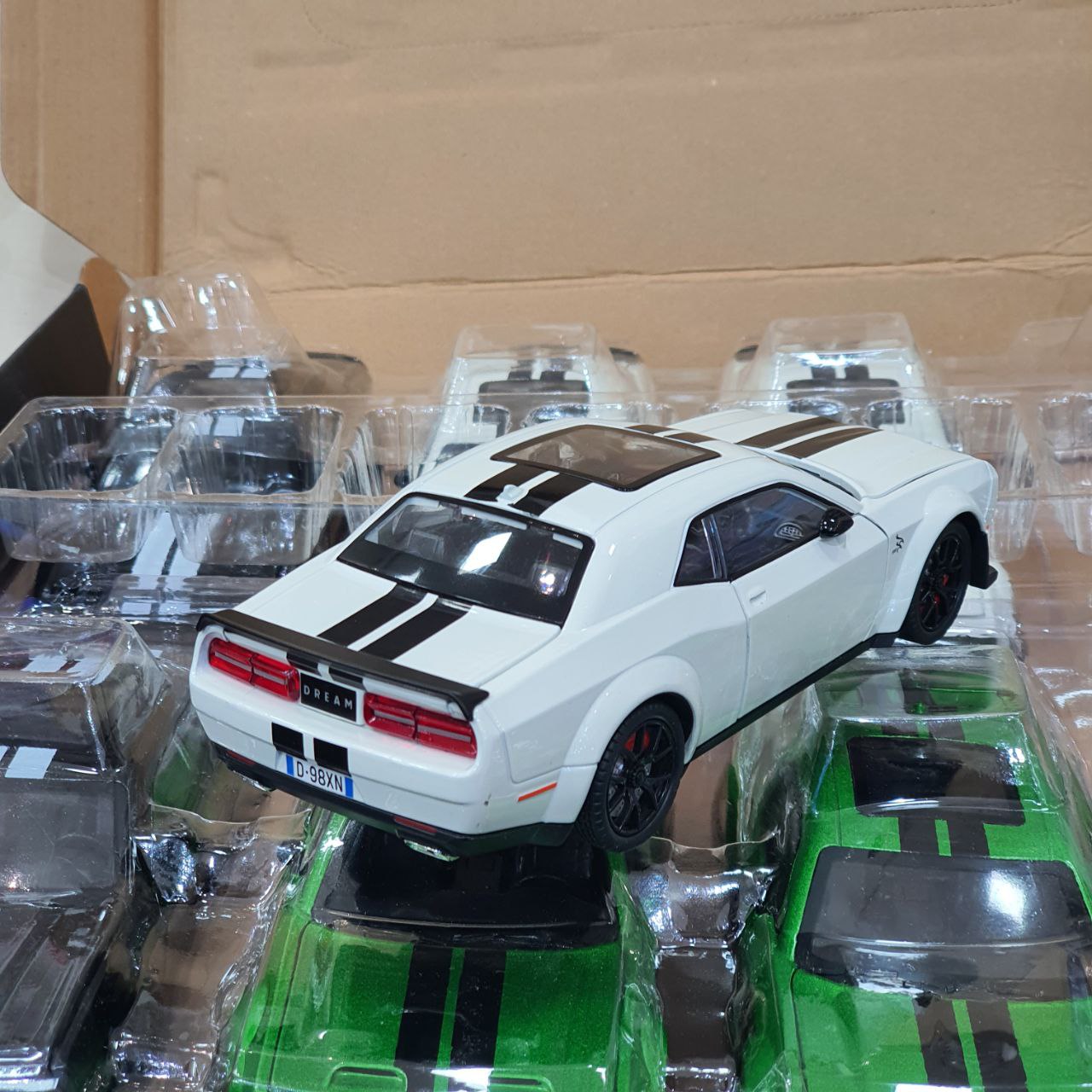 ماکت ماشین فلزی دوج چلنجر 1:24 اسپرت - تصویر 3