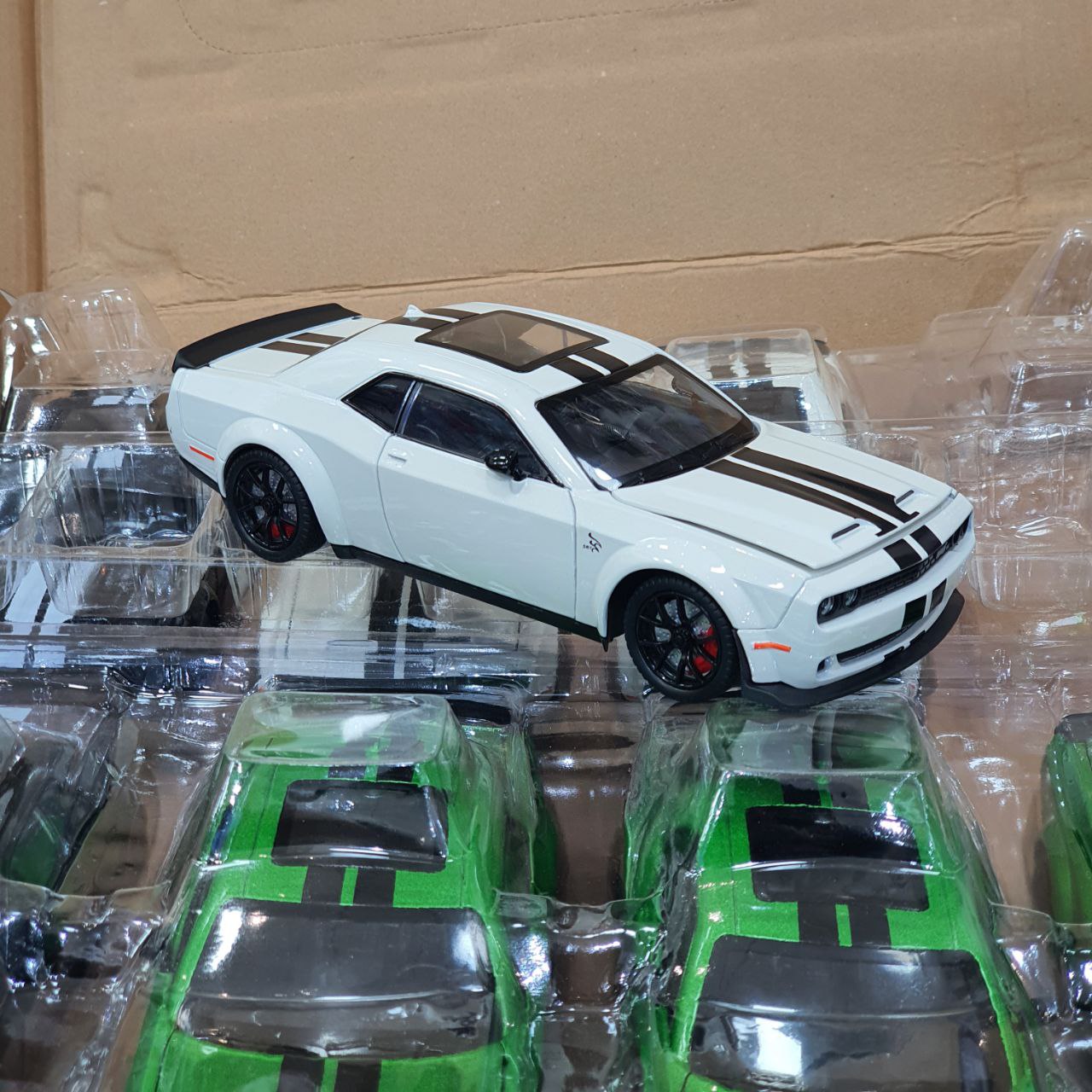 ماکت ماشین فلزی دوج چلنجر 1:24 اسپرت - تصویر 4