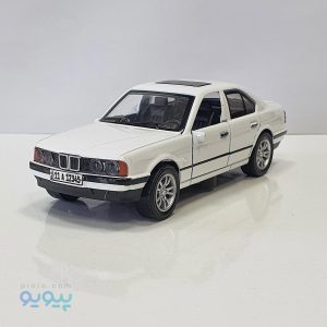 ماکت ماشین فلزی بی ام و M5 کلاسیک مقیاس 1:36