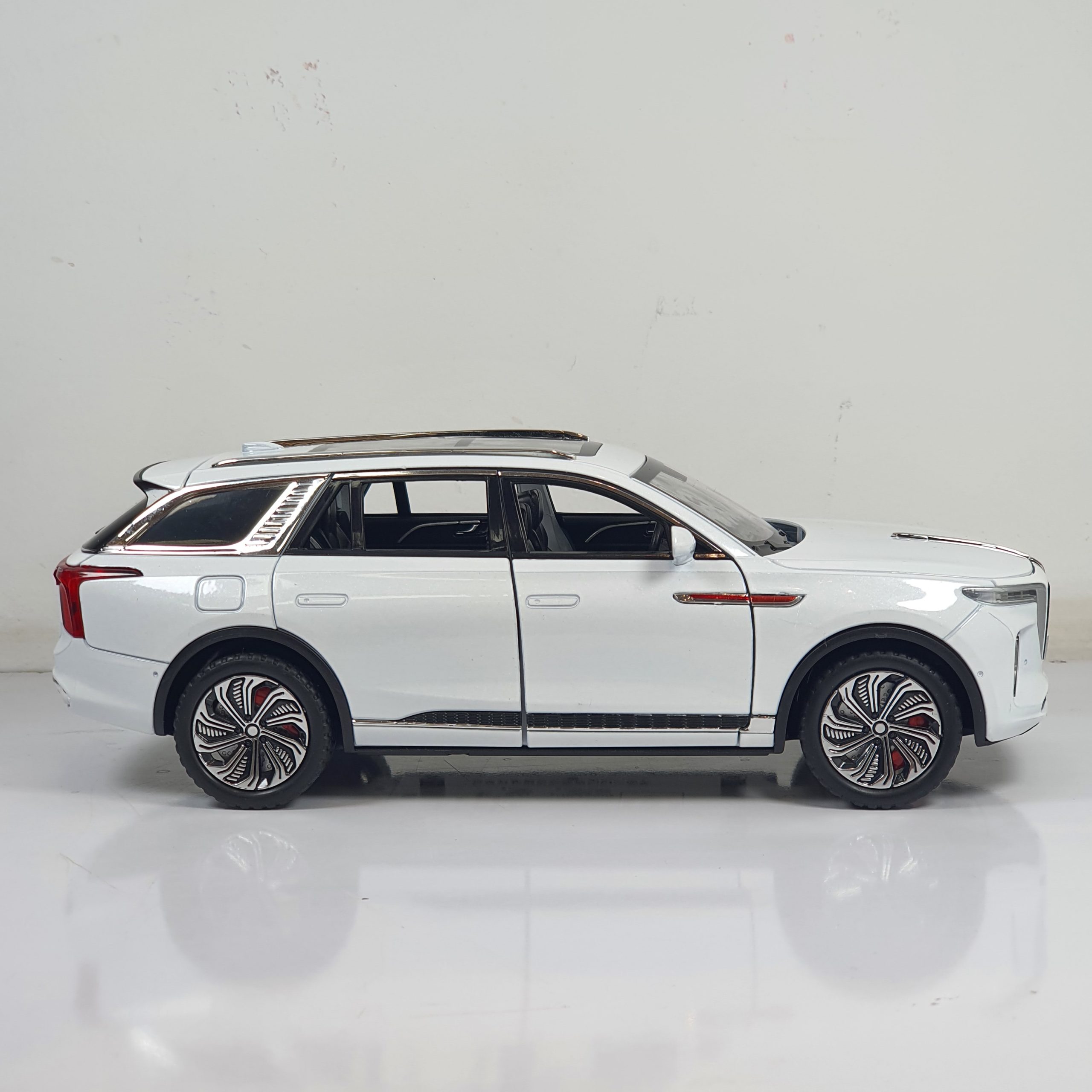 ماکت ماشین فلزی هونگچی شاسی بلند E-HS9 مقیاس 1:24 آیتم 24361 - تصویر 3